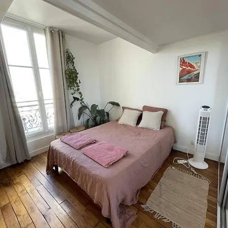 Montmartre Duplex With Rooftop & Panoramic Views *